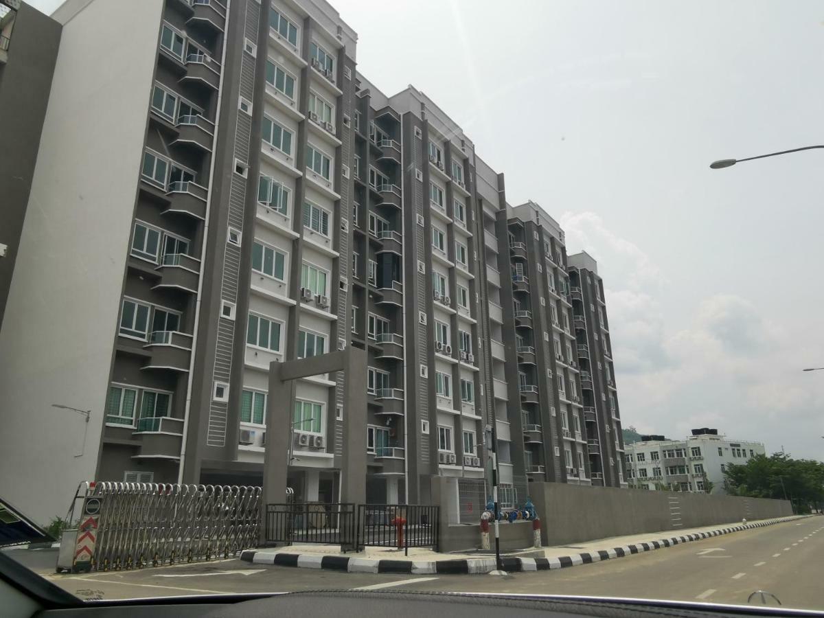 Cozy 3 Bedrooms Apartment Langkawi Kuah Exterior foto